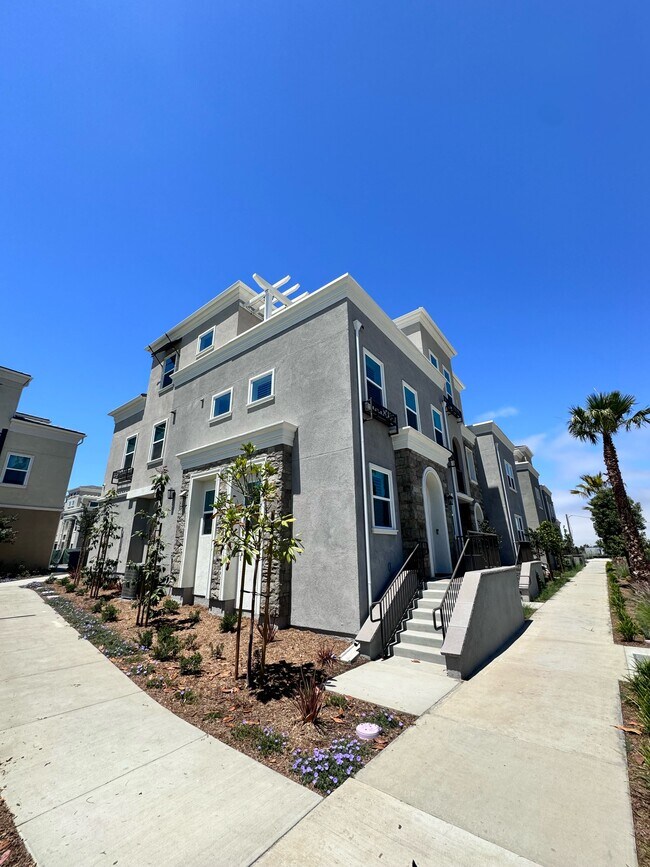 Photo - 719 Winchester Dr