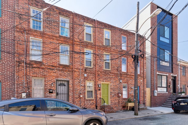 Photo - 304 Sears St