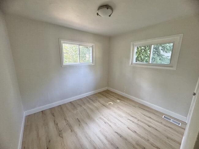 Photo - 200 Elbring Dr