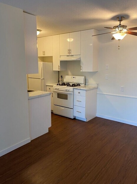 2655 Colfax Ave S - 2655 Colfax Ave S