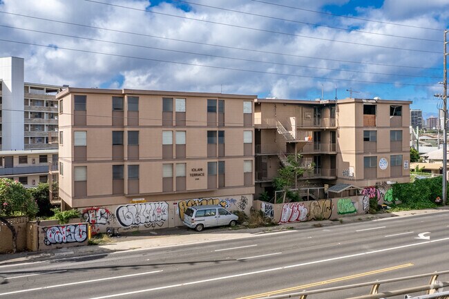 Iolani Terrace - Iolani Terrace Apartments