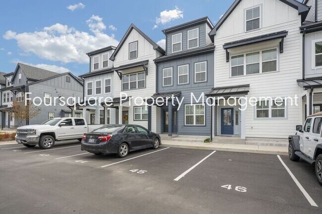 Photo - Modern 4-Bed / 3.5-Bath Townhome with Main Level Hard-Surface Floors , Back Patio – Easy Access t...