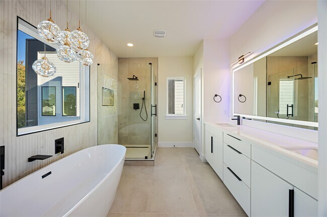 Photo - 7125 England St