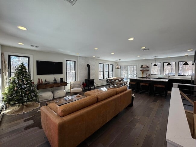 Photo - 397 Powder-Horn Rd