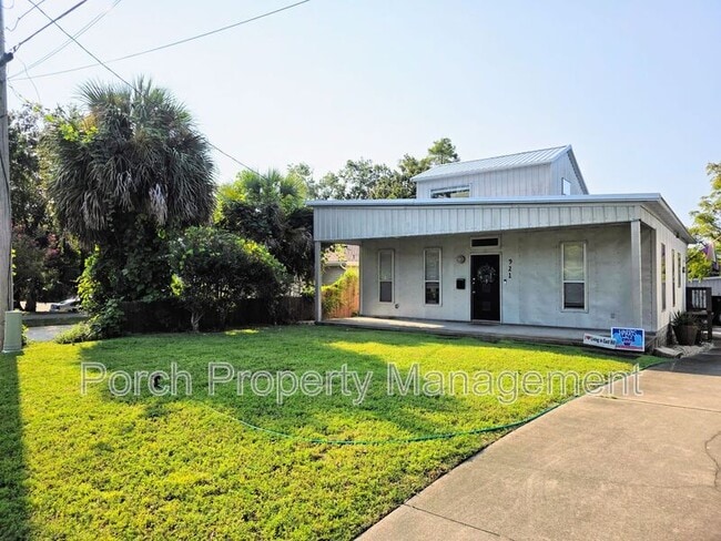 Building Photo - 921 E La Rua St Rental