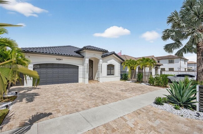 Photo - 14541 SW 16th St