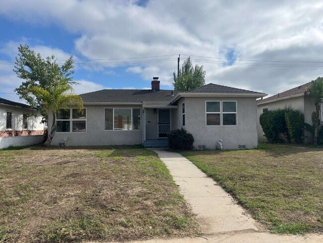 Building Photo - "Charming 2-Bedroom Retreat on Douglas Ave...
