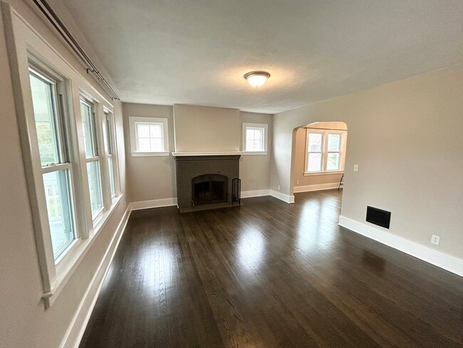 Building Photo - 1205 Court St Unit 1205 Rental