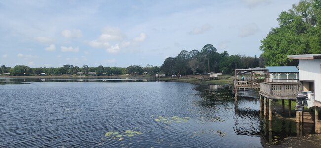 Photo - 800 Lake Shore Ter