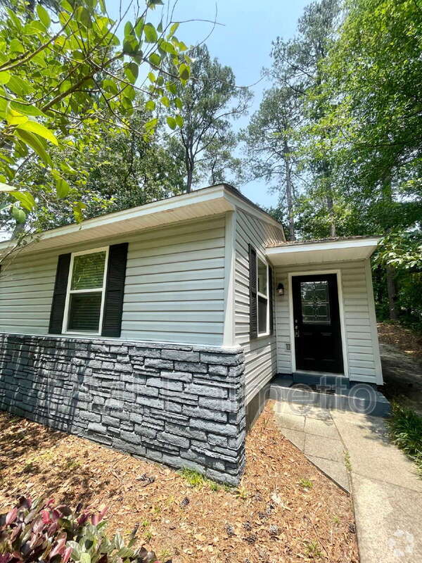 Building Photo - 241 Vallejo Cir Unit Apt B