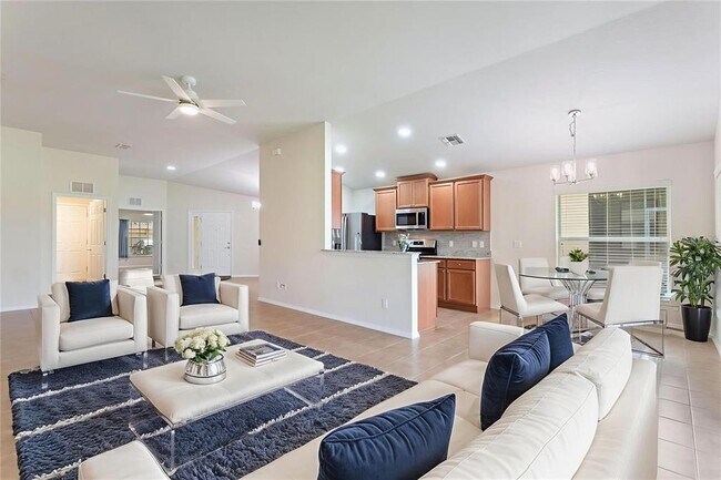 418 Del Sol Ave