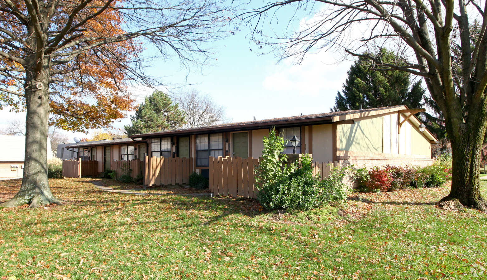Photo - Hickory Village Apartments
