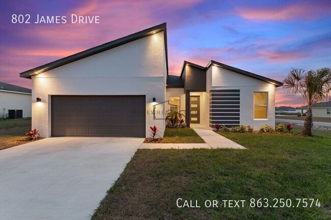 Photo - 802 James Dr