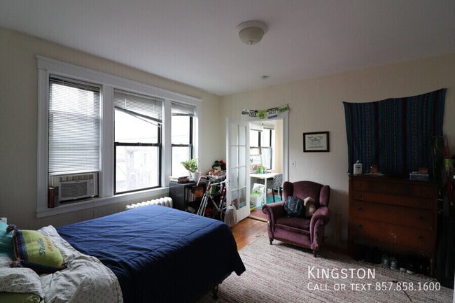 Photo - 121 Babcock St Unit 4R
