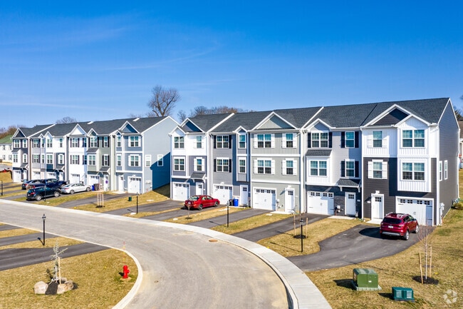Franklin Square Phase 1 Townhomes