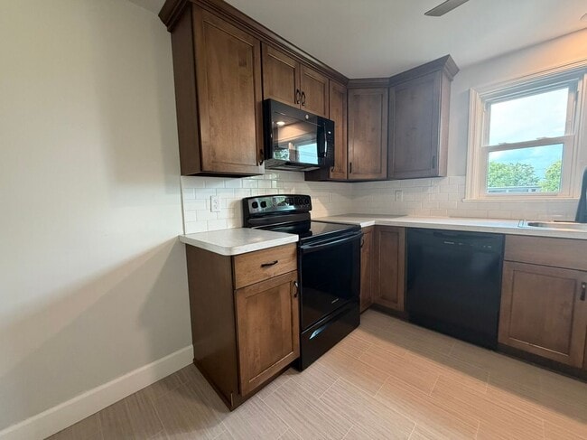 Photo - 1012 State Dr