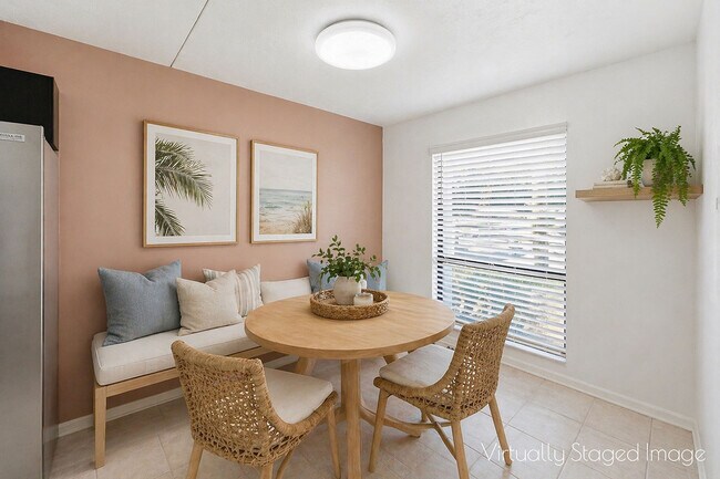 Photo - 1231 Commonwealth Cir