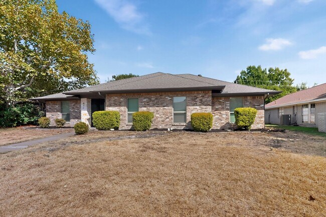 802 Sandy Trail Dr
