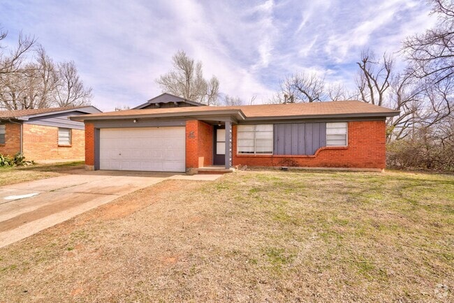 Building Photo - Beautifully Remodeled 3 or 4 bedroom with ... Rental