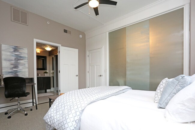 2BR, 2BA - Bedroom