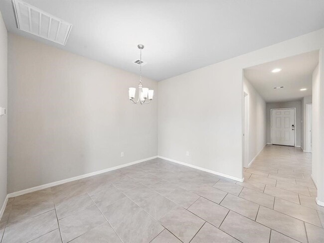 Photo - 29802 Breakwater Dr