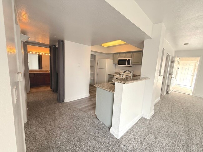 Photo - SPACIOUS 3BED/2BATH CONDO ON THE FIRST FLOOR!