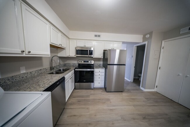 Photo - 209 Johnson St Unit C