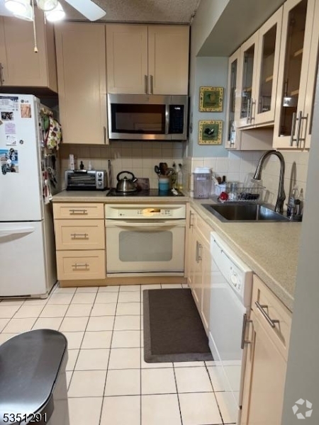 Building Photo - 170 Lafayette Ave Unit 12G Rental