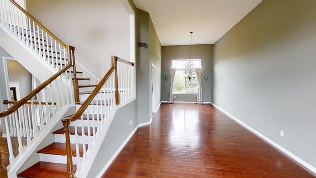 Photo - 292 Sandrock Ct