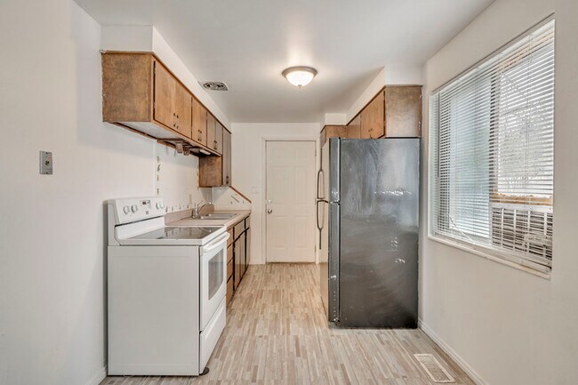 Photo - 1194 W 300 N St
