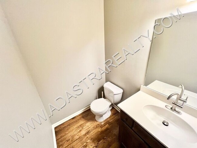 Photo - Beautiful Olathe Townhome-Available NOW!!!