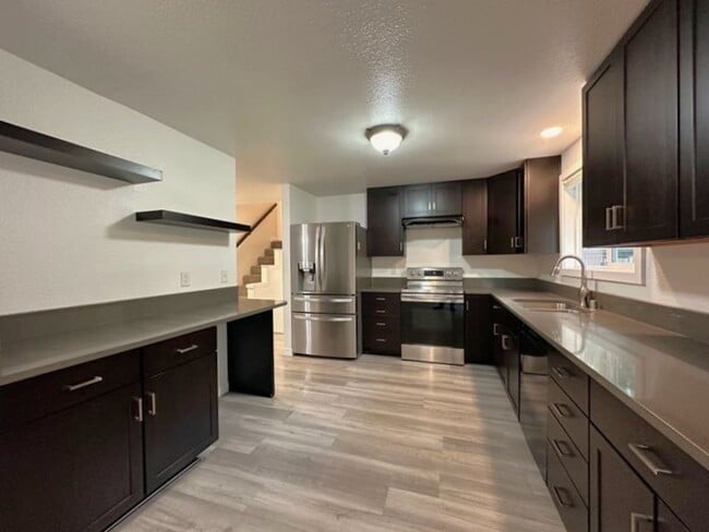 Building Photo - A Must See!! 3 bed 2.5 bath - Gated!!