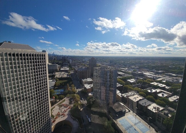 Photo - 5415 N Sheridan Rd Unit 3503