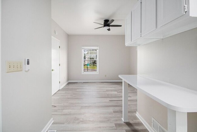 Photo - $799 Chic & Renovated 1BR with Style- Ask about our security deposit alternative!