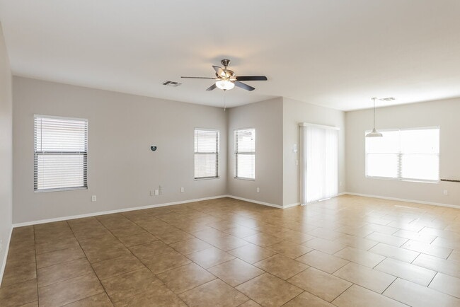 Photo - 735 E Michigan Ave