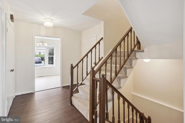 7561 Heatherton Ln