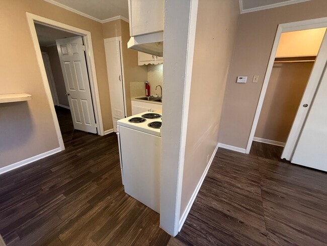 Photo - 1-bed/1-bath Duplex!
