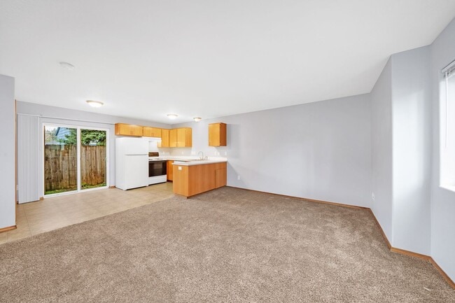 Photo - 99th Ave Tri-Plex-AT-4518 Unit # A