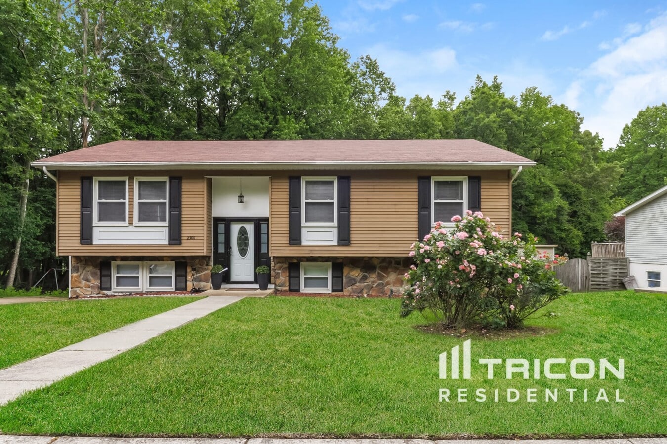 Photo - 2300 Timbercrest Dr House
