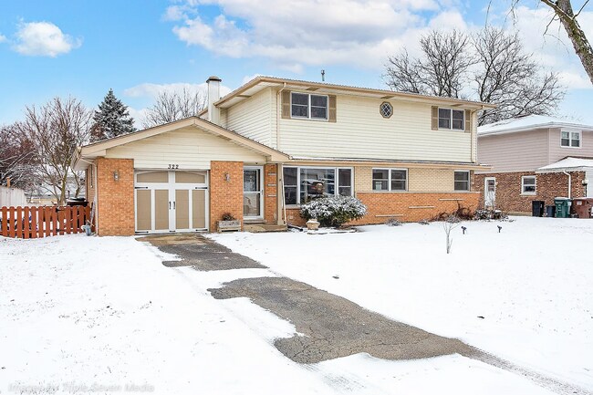 Photo - 322 Michigan Rd