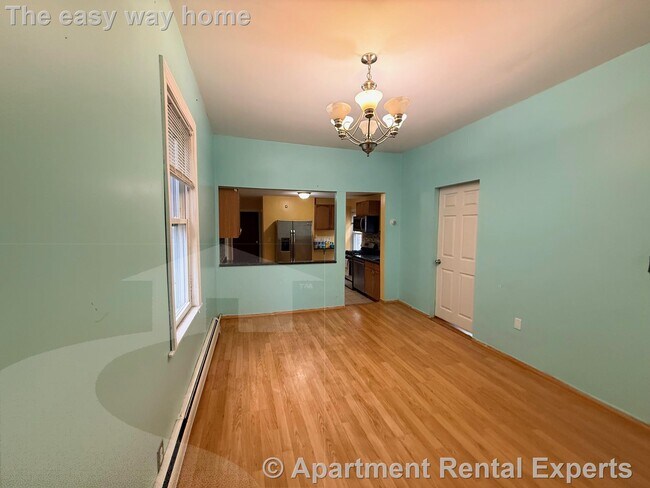 Photo - 741 Somerville Ave Unidad #2