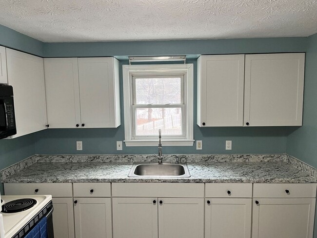 172 Broadway Unit # 4