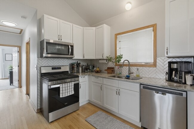 Photo - 2033 W Huron St Unit 3