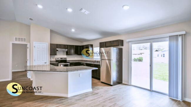 Photo - 521 Sargent St