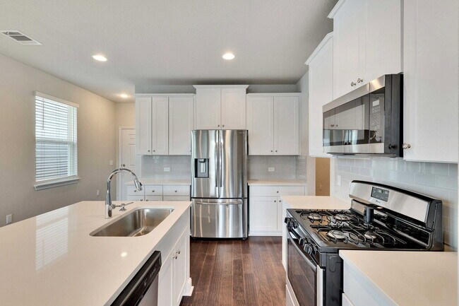 12121 Cimaizon Dr