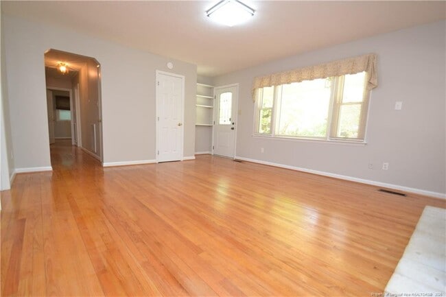 Photo - 806 Kingswood Dr