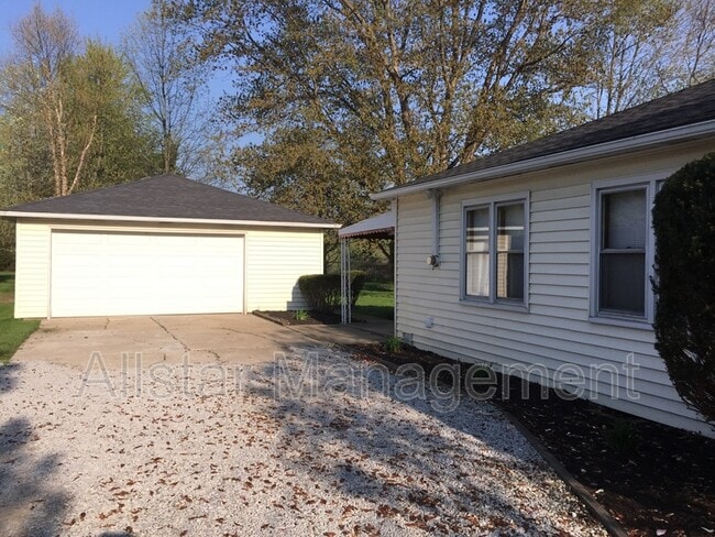 Photo - 5785 Fitch Rd