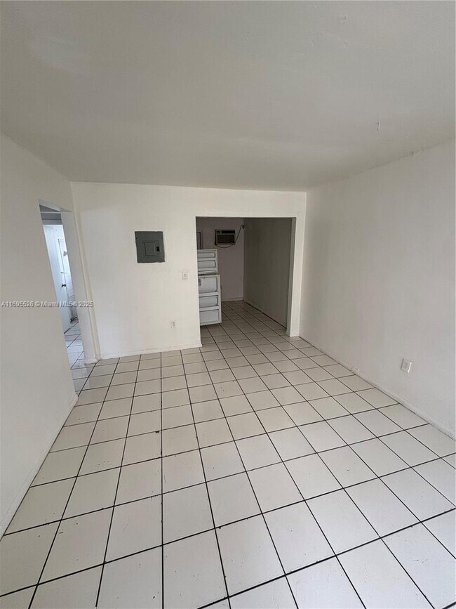 Photo - 2 bedroom in Miami FL 33142