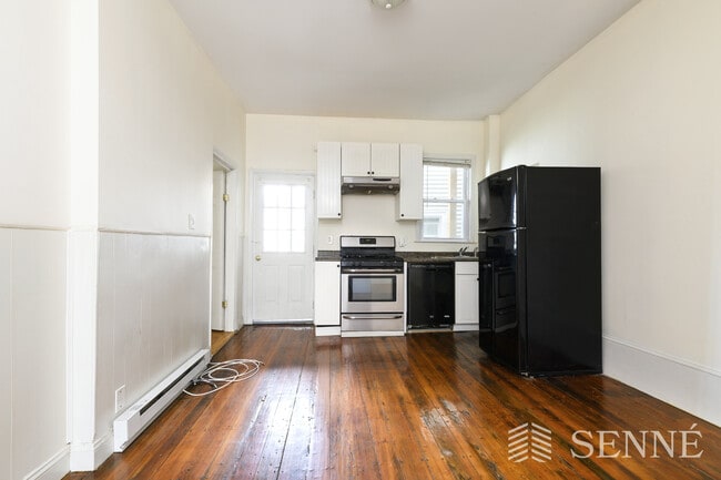 Photo - 1099 Cambridge St Unit 1