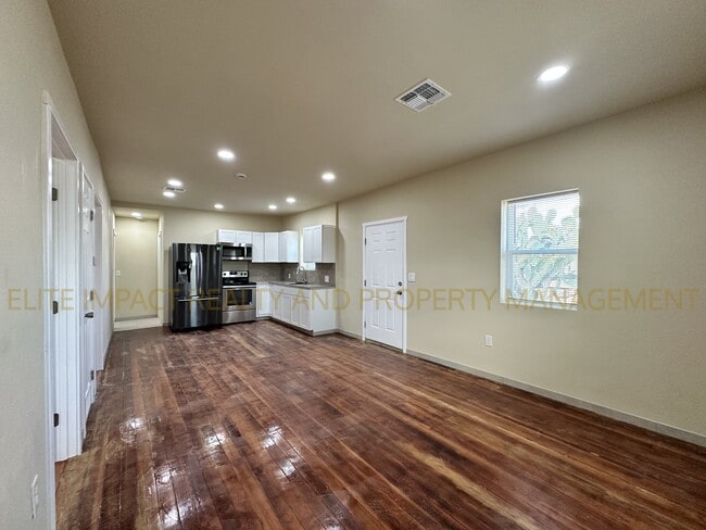 Photo - 440 S Sentinel Ave
